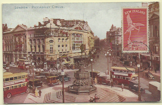 2105.jpg -     Lote:    2105      Lotes pelo Correio              Descrição:      Nova Zelândia (Cupido) &mdash;   Postal ilustrado de Picaddily Circus concordante com selo de 1d carmim, obliterado com marca de dia Wellington.        PM       Valor Base:     &euro; 10,00     Valor Venda:     Retirado     