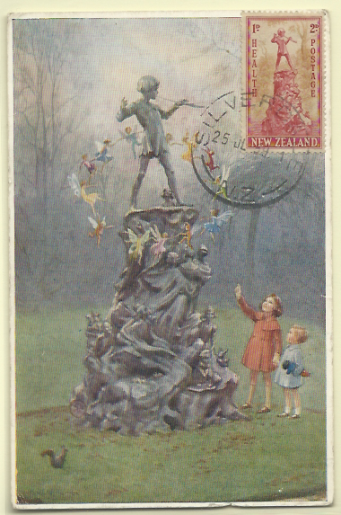 2116.jpg -     Lote:    2116      Lotes pelo Correio              Descrição:      Nova Zelândia (Cupido) &mdash;   Postal ilustrado com estátua com Cupido, concordante com selo de 1+2d carmim, obliterado com marca de dia Silverdale (25.07.59).        PM       Valor Base:     &euro; 10,00     Valor Venda:     Retirado     