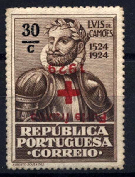 2300.jpg -     Lote:    2300      Lotes pelo Correio       Portugal       Descrição:         1929 &mdash; Porte Franco. Cruz Vermelha Portuguesa. Selos do Centenário de Luís de Camões, com sobrecarga. CE CVP17. Selo com a sobrecarga invertida.        RG***       Valor Base:     &euro; 5,00     Valor Venda:     &euro; 7,00     