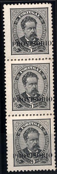 2346.jpg -     Lote:    2346      Lotes pelo Correio       Portugal       Descrição:         1892/93 &mdash; D. Luís I. Sobrecargas "PROVISORIO". CE80, 5 reis preto, denteado 11 &frac12;. Tira vertical de 3 selos. Valor de catálogo &euro; 85,20        **       Valor Base:     &euro; 15,00     Valor Venda:     Retirado     