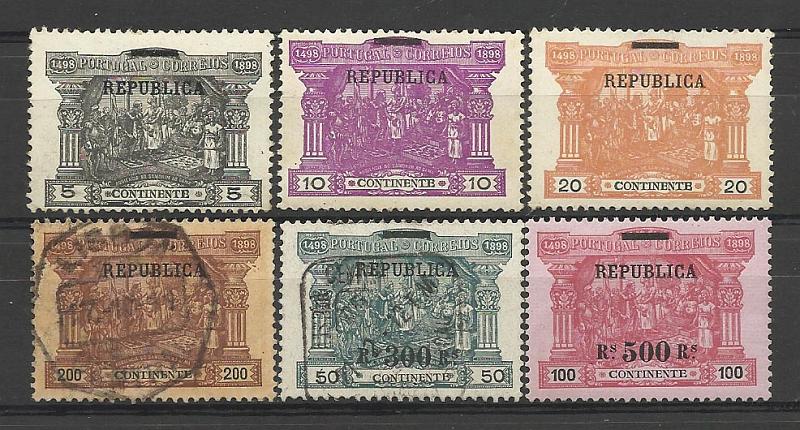 2367.jpg -     Lote:    2367      Lotes pelo Correio       Portugal       Descrição:         1911 &mdash; 4.º Centenário do Descobrimento do Caminho Marítimo para a Índia com sobrecarga REPUBLICA sobre selos do porteado do Continente. CE192/197. Série completa. Selos de 20'0 e 300 reis usados. Lote a ver. Valor de catálogo &euro; 256,00.        **/O       Valor Base:     &euro; 30,00     Valor Venda:     &euro; 50,00     