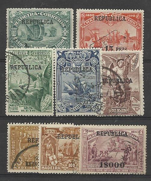 2369.jpg -     Lote:    2369      Lotes pelo Correio       Portugal       Descrição:         1911 &mdash; 4.º Centenário do Descobrimento do Caminho Marítimo para a Índia com sobrecarga REPUBLICA sobre selos da Madeira. CE198/205. Lote a ver. Valor de catálogo &euro; 138,00.        O       Valor Base:     &euro; 15,00     Valor Venda:     &euro; 27,00     