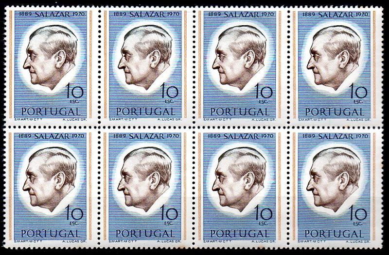 2420.jpg -     Lote:    2420      Lotes pelo Correio       Portugal       Descrição:         1971 &mdash; Presidente Salazar. CE1108, 10E. Bloco horizontal de 8 selos (4x2) em denteado 12. Alguns ligeiros pontos de óxido no verso. Valor de catálogo &euro; 258,40.        ***       Valor Base:     &euro; 20,00     Valor Venda:     &euro; 20,00     