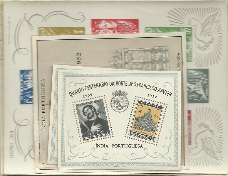 2826.jpg -     Lote:    2826      Lotes pelo Correio              Descrição:      África + Índia Portuguesa.   Lote composto por 3 blocos das emissões conjuntas sobre o Ano Santo CE BLC2 + 3 blocos da Índia: CE BLC3 (2) e BLC4 (1). Todos com papel seda colado no verso. Lote a ver.        Lote       Valor Base:     &euro; 5,00     Valor Venda:     &euro; 24,00     