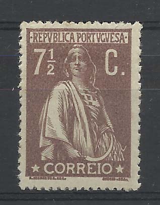 0695.jpg -     Lote:    695            Portugal       Descrição:         1912 — Ceres. CE213, 7 ½ c. Prova de cor (castanho claro) em denteado 15x14, em papel pontinhado vertical.        PRV       Valor Base:     € 10,00     Valor Venda:     Retirado     