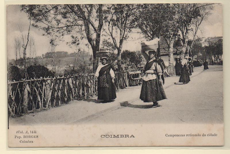 0485.jpg -     Lote:    485                   Descrição:         Coimbra * "Camponezas retirando da cidade". Novo.         PI       Valor Base:     € 8,00     Valor Venda:     Retirado     