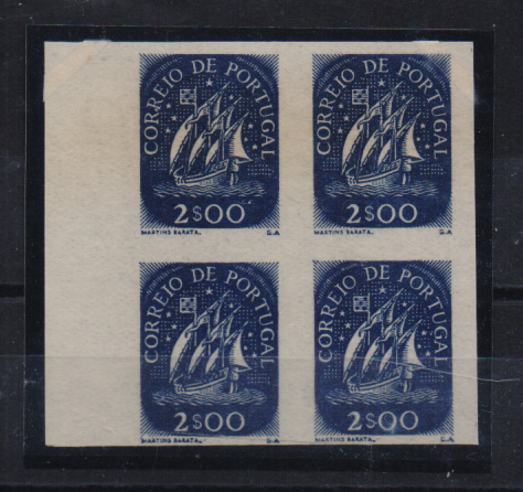 0700.jpg -     Lote:    700            Portugal       Descrição:         1943 &mdash; Caravela. CE626, 2$00. Quadra de provas, não denteadas, na cor aprovada.         PRV       Valor Base:     &euro; 12,00     Valor Venda:     Retirado     