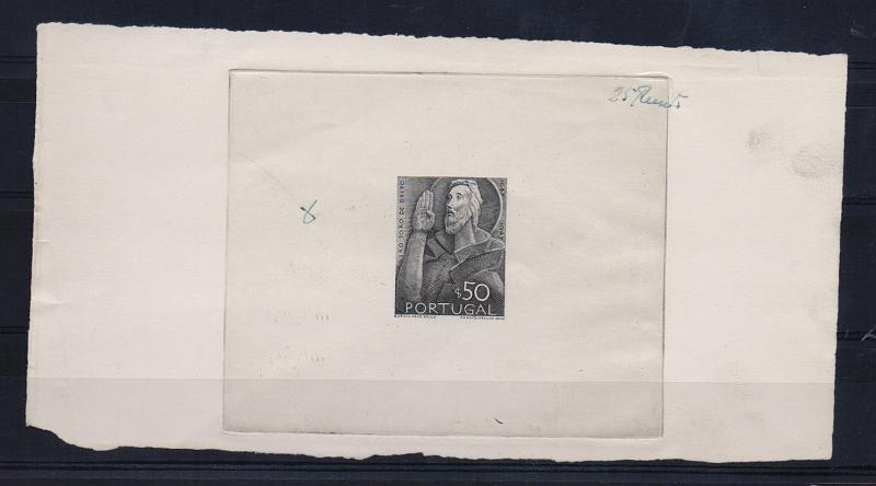 0705.jpg -     Lote:    705            Portugal       Descrição:         1947 &mdash; 3.º Centenário do Nascimento de S. João de Brito. CE692, $50. Prova de luxo a preto-cinzento, com assinatura do gravador. Não catalogada por OM.         PRV       Valor Base:     &euro; 25,00     Valor Venda:     Retirado     