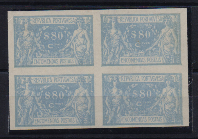 0724.jpg -     Lote:    724            Portugal       Descrição:         1920/22 &mdash; Encomendas Postais. Comércio e Indústria. CE EP10, $80 azul claro. Quadra com provas não denteadas em papel liso médio.         PRV       Valor Base:     &euro; 12,00     Valor Venda:     Retirado     