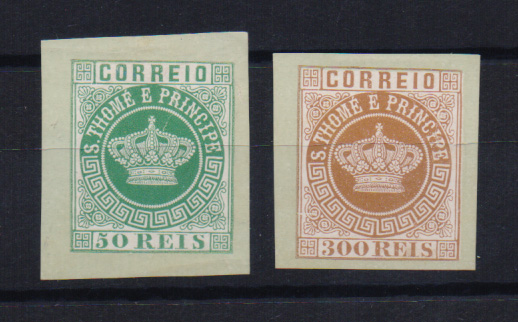 0756.jpg -     Lote:    756            S. Tomé e Príncipe       Descrição:         1870/77 &mdash; Tipo Coroa. Lote de duas provas: uma de 50 reis CE6, não denteada, em verde sobre papel porcelana verde claro + CE9, 300 reis não denteada em castanho sobre papel porcelana verde-claro.         PRV       Valor Base:     &euro; 25,00     Valor Venda:     &euro; 32,00       