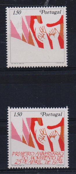 0802.jpg -     Lote:    802            Portugal       Descrição:         1975 — Primeiro Aniversário de 25 de Abril de 1974. CE1245, 1$50. Selo sem impressão da legenda "PRIMEIRO ANIVERSÁRIO DO MOVIMENTO DE 25 DE ABRIL DE 1974". Acompanha selo normal para comparação. MR         ***       Valor Base:     € 40,00     Valor Venda:     € 140,00       