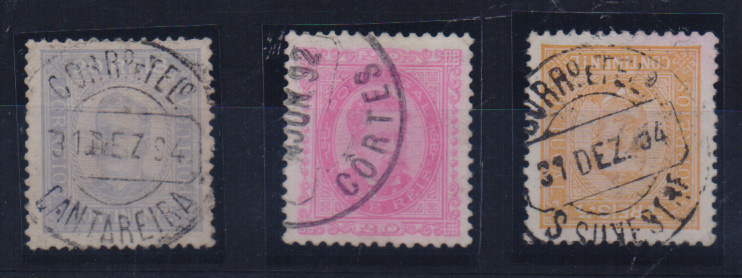 1026.jpg -     Lote:    1026            Portugal       Descrição:         Carimbos circulares datados tipo 1880. Lote com 3 selos CE62, 68 e 75, respectivamente obliterados com carimbos batidos a preto de "CÔRTES", "S. SILVESTRE" e "CANTAREIRA".         Lote       Valor Base:     &euro; 10,00     Valor Venda:     &euro; 14,00       