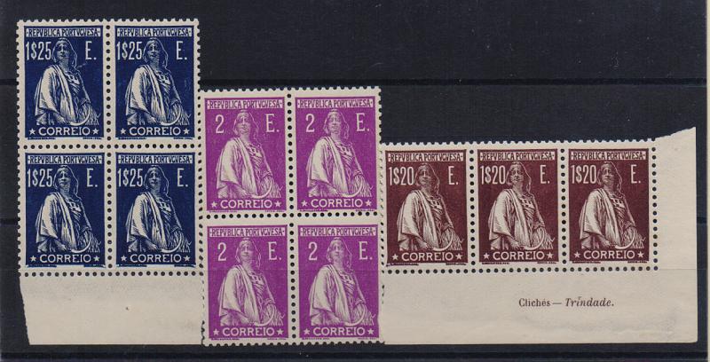 1300.jpg -     Lote:    1300            Portugal       Descrição:         1930 &mdash; Ceres. CE509/511. Lote composto por: tira horizontal de 3 selos de 1$20 + quadras de 1$25 e 2E. Valor de catálogo &euro; 302,00.         ***       Valor Base:     &euro; 30,00     Valor Venda:     &euro; 36,00       
