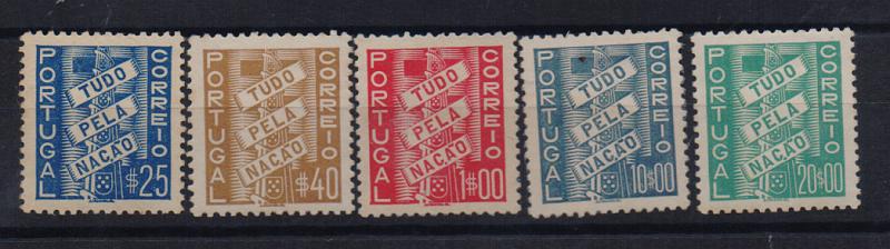 1313.jpg -     Lote:    1313            Portugal       Descrição:         1935/41 &mdash; Tudo pela Nação. CE570/74. Série completa. Valor de catálogo &euro; 241$00.         ***       Valor Base:     &euro; 25,00     Valor Venda:     &euro; 34,00       