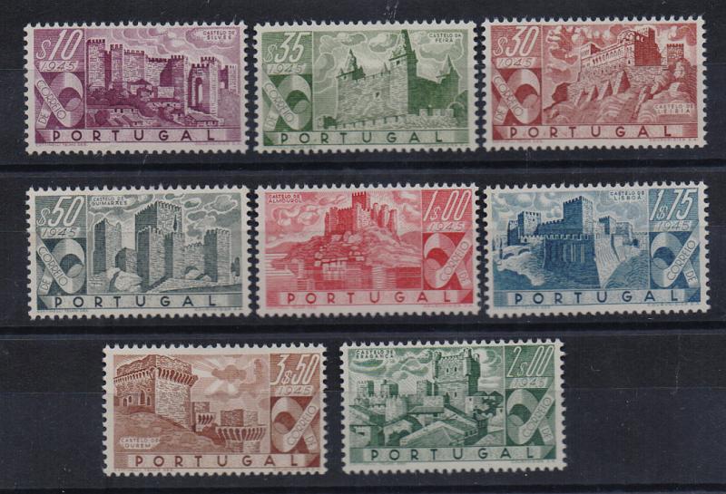 1326.jpg -     Lote:    1326            Portugal       Descrição:         1946 &mdash; Castelos de Portugal. CE664/71. Série completa. Valor de catálogo &euro; 291,00.         ***       Valor Base:     &euro; 58,00     Valor Venda:     Retirado     