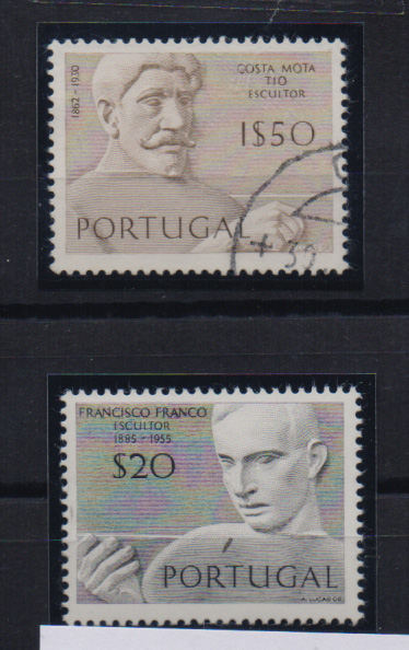 1347.jpg -     Lote:    1347            Portugal       Descrição:         1971 &mdash; Escultores portugueses. CE1100 e 1102, $20 e 1$50. Selo em denteado 13 &frac12;. Valor de catálogo &euro; 444,00.         O       Valor Base:     &euro; 80,00     Valor Venda:     &euro; 110,00       