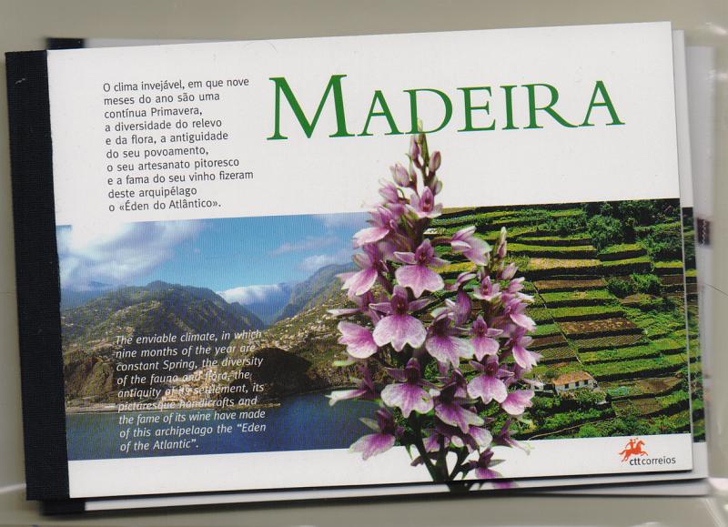 1422.jpg -     Lote:    1422            Portugal       Descrição:         Açores e Madeira. 2005 &mdash; Lote com 4 carteiras anuais (duas dos Açores n.ºs 996 e 997 + duas da Madeira n.ºs 4006 e 4007).         CRT       Valor Base:     &euro; 50,00     Valor Venda:     Retirado     