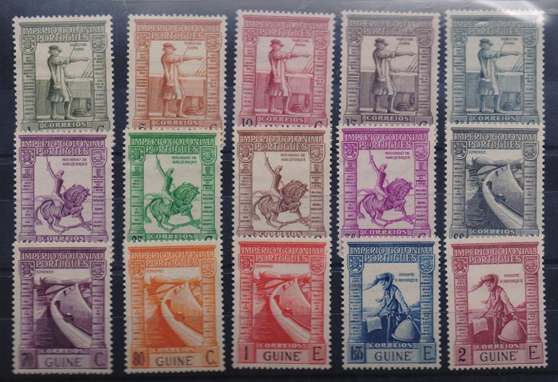 1503.jpg -     Lote:    1503            Guiné       Descrição:         1938 &mdash; Império Colonial Português. CE223/240. Série completa. Valor de catálogo &euro; 97,00.         **       Valor Base:     &euro; 15,00     Valor Venda:     Retirado     