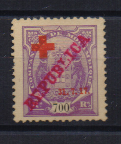 1605.jpg -     Lote:    1605            Companhia de Moçambique       Descrição:         1917 &mdash; Tipo Elefante, com sobrecarga REPUBLICA e sobrecarga Cruz Vermelha. CE113, 700 reis violeta s/ amarelo: Valor de catálogo &euro; 250,00.         *       Valor Base:     &euro; 40,00     Valor Venda:     &euro; 40,00       