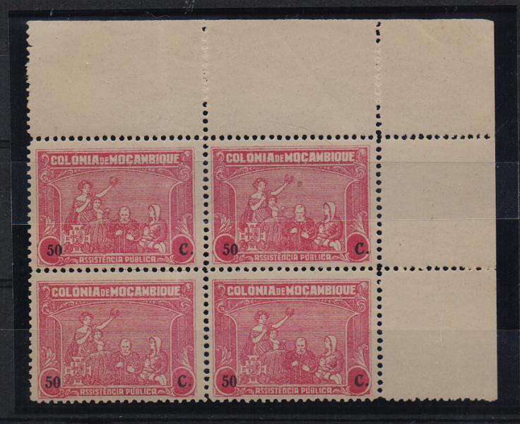 1611.jpg -     Lote:    1611            Companhia de Moçambique       Descrição:         1942 &mdash; Imposto Postal. Assistência Pública. CE IP44, 50c rosa. Quadra canto de folha. Valor de catálogo &euro; 120,00.         ***       Valor Base:     &euro; 35,00     Valor Venda:     &euro; 38,00       