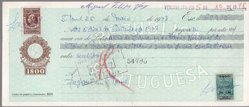2001.jpg -     Lote:    2001      Lotes pelo Correio              Descrição:         Fiscais. Ex- Colónias. Lote composto por 6 letras: Uma de S. Tomé e Príncipe de 1$00 com IS de $80e 6$00 (1978; outra da Casa da Moeda de 4$00: outra de Angola (1974) de 10$00 com IS de 5$00 e Povoamento de $50(2) e 2$00; outra de Angola (1971) de 1$00 com Povoamento de 1$00; outra de Angola (1963) de 1$00; e outra de Moçambique de 3$00.         Lote       Valor Base:     &euro; 10,00     Valor Venda:     &euro; 10,00       