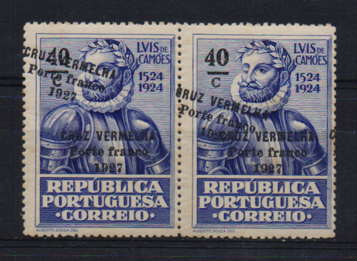 2073.jpg -     Lote:    2073      Lotes pelo Correio              Descrição:         1927 &mdash; Porte Franco. Cruz Vermelha. Selos do IV Centenário do Nascimento de Luís de Camões, com sobrecarga. CE CVP5, 40C. Par horizontal com dupla sobrecarga, uma delas deslocada. Selo com mancha no verso.         ***       Valor Base:     &euro; 5,00     Valor Venda:     &euro; 12,00       