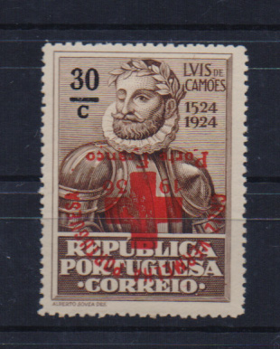2074.jpg -     Lote:    2074      Lotes pelo Correio              Descrição:         1936 &mdash; Porte Franco. Cruz Vermelha. Selos do IV Centenário do Nascimento de Luís de Camões, com sobrecarga. CE CVP67, 30C. Selo com a sobrecarga invertida.         ***       Valor Base:     &euro; 4,00     Valor Venda:     &euro; 8,00       