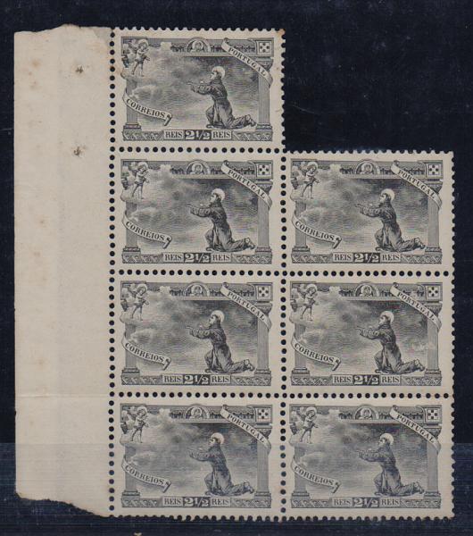 2149.jpg -     Lote:    2149      Lotes pelo Correio       Portugal       Descrição:         1895 &mdash; 7.º Centenário do Nascimento de S. António. CE111,2 &frac12; reis cinzento. Bloco com 7 selos, com pontos de óxido no verso. Valor de catálogo &euro; 133,00.         ***       Valor Base:     &euro; 10,00     Valor Venda:     Retirado     
