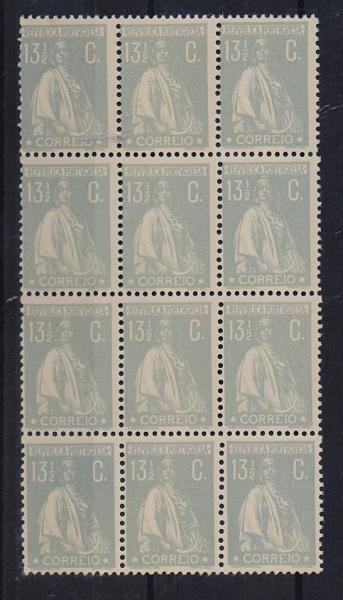 2192.jpg -     Lote:    2192      Lotes pelo Correio       Portugal       Descrição:         1917/20 &mdash; Ceres. CE231, 13 &frac12; c azul cinzento, denteado 12x11 &frac12;. Bloco de 12 selos. Valor de catálogo &euro; 48,00.         ***       Valor Base:     &euro; 6,00     Valor Venda:     Retirado     