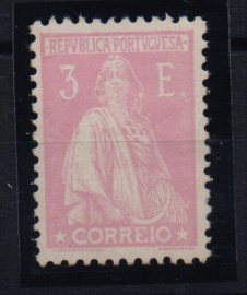 2216.jpg -     Lote:    2216      Lotes pelo Correio       Portugal       Descrição:         1924/26 &mdash; Tipo Ceres. CE294, 3E rosa. Selo com dois pontos de óxido no verso. Valor de catálogo &euro; 359,00.         **       Valor Base:     &euro; 20,00     Valor Venda:     &euro; 38,00       