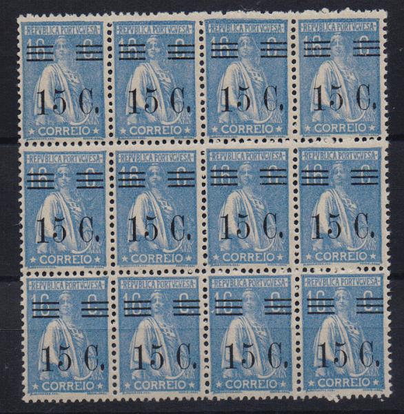 2228.jpg -     Lote:    2228      Lotes pelo Correio       Portugal       Descrição:         1928/29 &mdash; Ceres, com sobretaxa. CE459, 15c s/ 16c ultramar, denteado 12x11 &frac12;. Bloco de 12 selos. Valor de catálogo &euro; 37,20.         ***       Valor Base:     &euro; 5,00     Valor Venda:     &euro; 5,00       