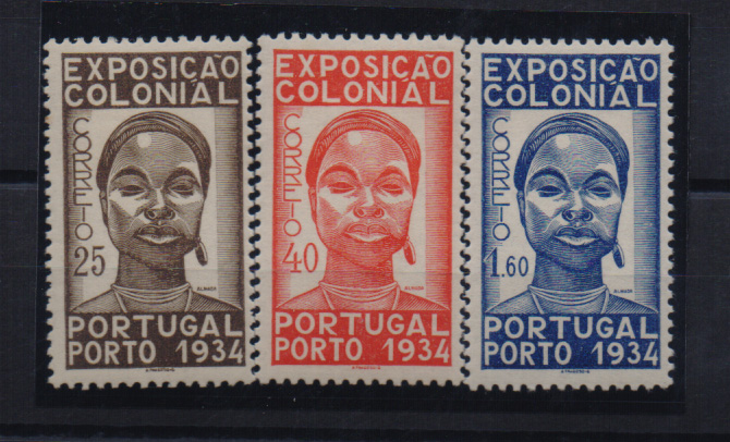 2251.jpg -     Lote:    2251      Lotes pelo Correio       Portugal       Descrição:         1934 &mdash; 1.ª Exposição Colonial Portuguesa. CE561/63. Série completa. Valor de catálogo &euro; 90,00.         **       Valor Base:     &euro; 10,00     Valor Venda:     Retirado     