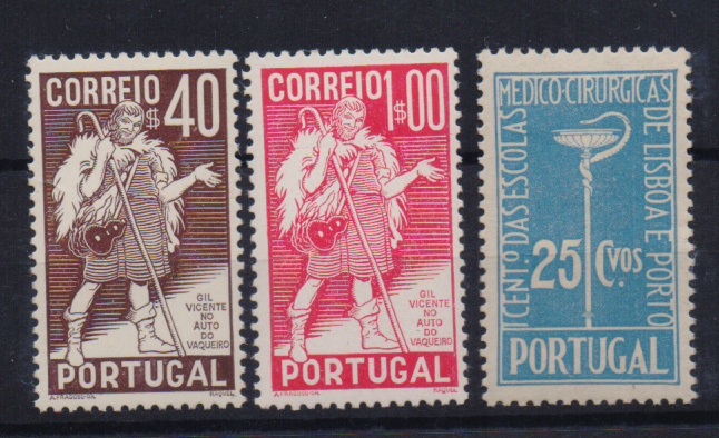 2257.jpg -     Lote:    2257      Lotes pelo Correio       Portugal       Descrição:         1937 &mdash; Escolas Médico - Cirúrgicas + Centenário da Morte de Gil Vicente. CE576 + 577/78. Séries completas. Valor de catálogo &euro; 89,70.         ***       Valor Base:     &euro; 8,00     Valor Venda:     &euro; 12,00       