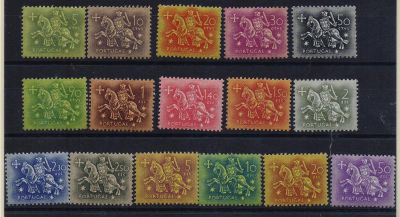 2295.jpg -     Lote:    2295      Lotes pelo Correio       Portugal       Descrição:         1953 &mdash; Cavaleiro Medieval. CE 763/777. Série completa. Valor de catálogo &euro; 207,00.         ***       Valor Base:     &euro; 20,00     Valor Venda:     &euro; 20,00       