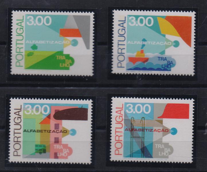2337.jpg -     Lote:    2337      Lotes pelo Correio       Portugal       Descrição:         1975 &mdash; Alfabetização. CE1292/95. Série completa em denteado 13 &frac12;. Valor de catálogo &euro; 90,00.         ***       Valor Base:     &euro; 12,00     Valor Venda:     &euro; 14,00       