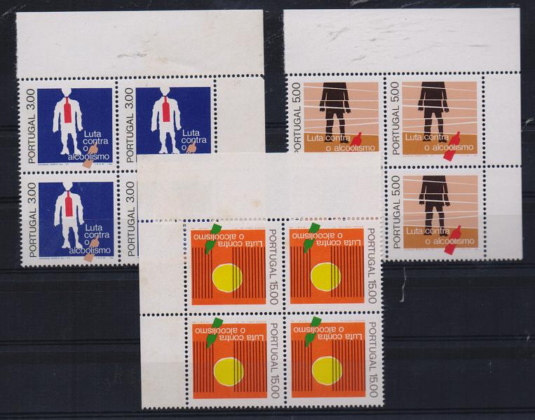 2340.jpg -     Lote:    2340      Lotes pelo Correio       Portugal       Descrição:         1977 &mdash; Dia Nacional de Luta Anti-Alcoolismo. CE1320/22. Série em quadras. Valor de catálogo &euro; 26,80.         ***       Valor Base:     &euro; 3,00     Valor Venda:     Retirado     