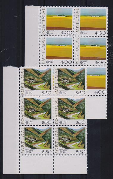 2341.jpg -     Lote:    2341      Lotes pelo Correio       Portugal       Descrição:         1977 &mdash; Europa CEPT &mdash; Paisagens. CE 1330/31. Série em blocos de seis selos. Valor de catálogo &euro; 30,00.         ***       Valor Base:     &euro; 5,00     Valor Venda:     Retirado     