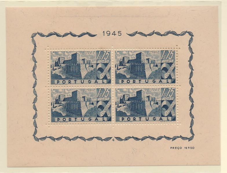2462.jpg -     Lote:    2462      Lotes pelo Correio       Portugal       Descrição:         1946 &mdash; Castelos de Portugal. CE BLC10, com ponto de óxido no verso. Valor de catálogo &euro; 340,00.         ***       Valor Base:     &euro; 15,00     Valor Venda:     &euro; 17,00       