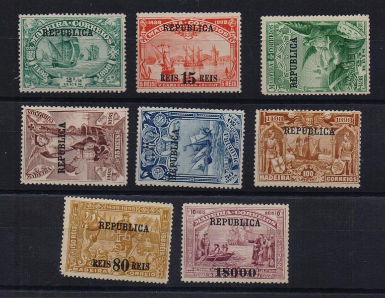 2511.jpg -     Lote:    2511      Lotes pelo Correio       Madeira       Descrição:         1911 - IV Centenário do Descobrimento do Caminho Marítimo para a Índia, com sobrecarga REPUBLICA sobre selos da Madeira. CE 198/205. Série completa regomada. Valor de catálogo &euro; 230,00.         RG***       Valor Base:     &euro; 20,00     Valor Venda:     &euro; 20,00       