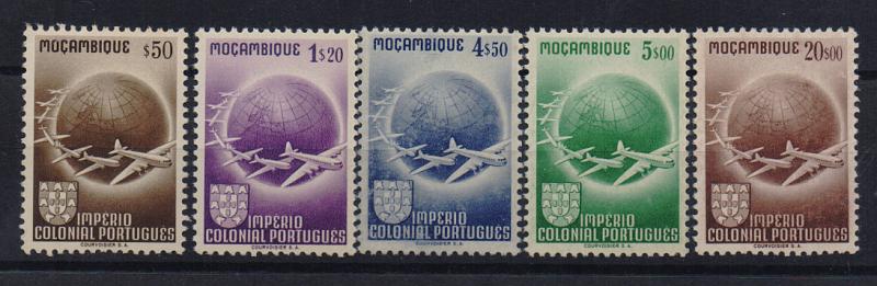 2580.jpg -     Lote:    2580      Lotes pelo Correio       Moçambique       Descrição:         1949 &mdash; Império Colonial Português. Globo terrestre. CE348/352. Série completa. Valor de catálogo &euro; 48,00.         ***       Valor Base:     &euro; 10,00     Valor Venda:     Retirado     