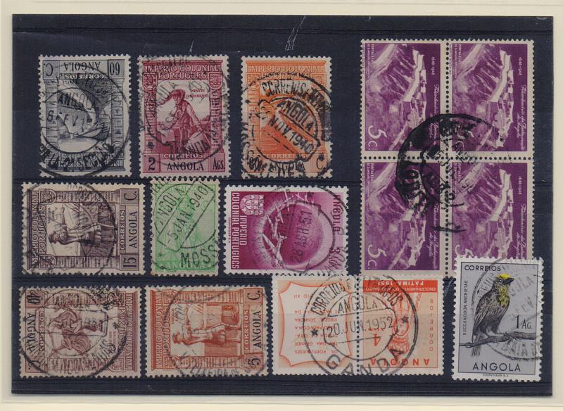 2658.jpg -     Lote:    2658      Lotes pelo Correio       Angola       Descrição:         Carimbos circulares datados tipo 1939. Lote composto por 10 selos e uma quadra, obliterados com carimbos batidos a preto, incluindo "BAIA DOS TIGRES, GANDA, V. TEIXEIRA DE SOUSA, GABELA, etc..".         Lote       Valor Base:     &euro; 8,00     Valor Venda:     Retirado     