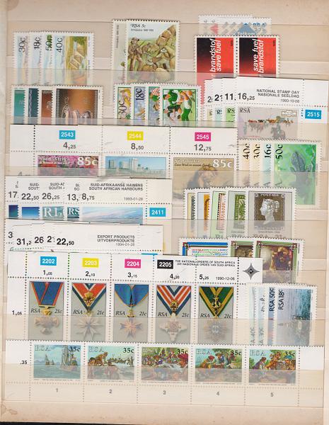2704.jpg -     Lote:    2704      Lotes pelo Correio              Descrição:         África do Sul. Lote com 30 séries completas novas. Lote a ver.         Lote       Valor Base:     &euro; 15,00     Valor Venda:     &euro; 20,00       