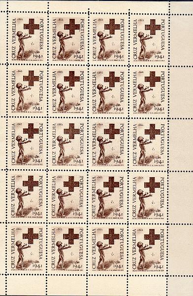 0590.jpg -     Lote:    590                   Descrição:         Vinhetas. 1941 &mdash; Cruz Vermelha Portuguesa. Serviço de Prisioneiros de Guerra. Folha completa com 20 vinhetas em castanho, com goma original sem sinal de charneira. R.        ***       Valor Base:     &euro; 15,00     Valor Venda:     &euro;      