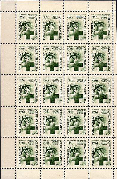0591.jpg -     Lote:    591                   Descrição:         Vinhetas. 1941 &mdash; Cruz Vermelha Portuguesa. Serviço de Prisioneiros de Guerra. Folha completa com 20 vinhetas em verde, com goma original sem sinal de charneira. R.        ***       Valor Base:     &euro; 15,00     Valor Venda:     &euro;      