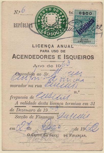 0613.jpg -     Lote:    613                   Descrição:         Fiscais. Portugal. Licença Anual para uso de Acendedores e Isqueiros com STO de 40$00 + selo do IS com sobrecarga ASSISTÊNCIA de 8$00, emitida em 31.12.63.        DOC       Valor Base:     &euro; 15,00     Valor Venda:     &euro;      