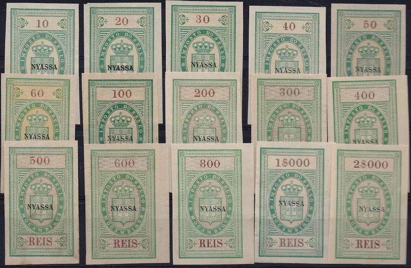 0618.jpg -     Lote:    618                   Descrição:         Fiscais. Companhia do Niassa. 1904 &mdash; Armas do Reino. Estampilhas do imposto de selo de Moçambique com sobrecarga NYASSA. PB 1/15. Série completa não denteada. Valor de catálogo &euro; 78,00.        *       Valor Base:     &euro; 15,00     Valor Venda:     &euro;      
