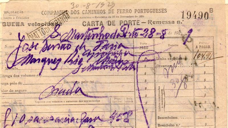 0688.jpg -     Lote:    688                   Descrição:         Marcas ferroviárias nominativas. Carta de porte da Companhia dos Caminhos de Ferro Portugueses datada de 30.08.29, com carimbo batido a preto "MATTO DE MIRANDA".        DOC       Valor Base:     &euro; 15,00     Valor Venda:     &euro;      