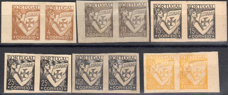 0788.jpg -     Lote:    788                   Descrição:         1931/33 &mdash; Lusíadas. Lote composto por 6 pares de provas, não denteadas em cores não aprovadas: par de 4c sépia, papel espesso + par de 10C castanho, papel fino + par de 15C preto, papel espesso + par de 25C preto, papel espesso + par de 4$50 preto, papel fino + par de 4$50 amarelo, papel espesso.        PRV       Valor Base:     &euro; 20,00     Valor Venda:     &euro;      