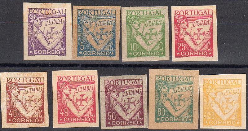 0789.jpg -     Lote:    789                   Descrição:         1931/33 &mdash; Lusíadas. Lote com 9 provas de cor não denteadas para os valores de 4C violeta, 5C azul, 10C verde, 25C carmim, 40C castanho, 48C carmim, 80 ultramar e 4$50 amarelo.        PRV       Valor Base:     &euro; 25,00     Valor Venda:     &euro;      