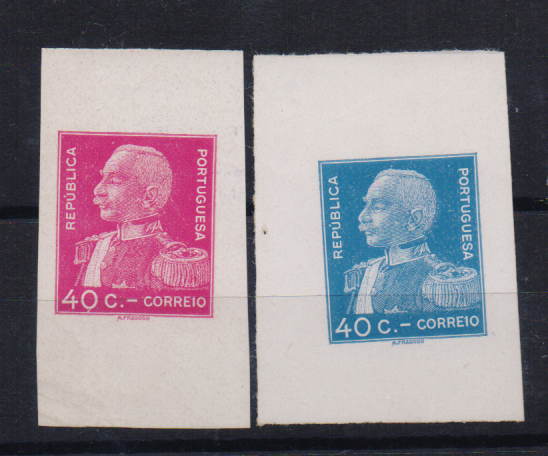 0799.jpg -     Lote:    799                   Descrição:         1934 &mdash; General Carmona. CE560. Lote de duas provas de cor (magenta e azul), não denteadas, cores não aprovadas, em papel porcelana.        PRV       Valor Base:     &euro; 25,00     Valor Venda:     &euro;      